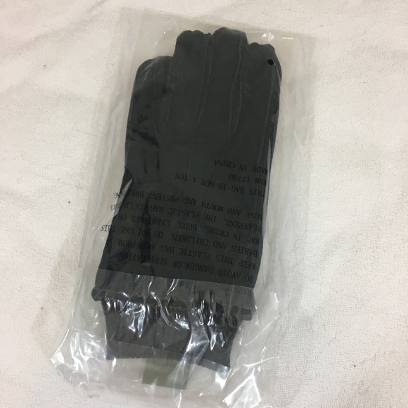 Goodfellow Black Pig Leather and Polyester Gloves - Picture 2 of 15